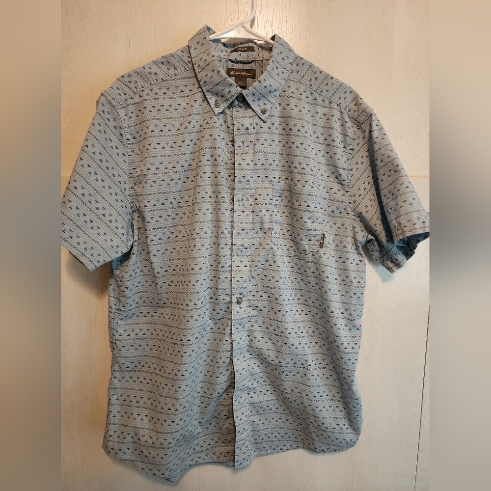 Preowned Eddie Bauer Large‎ button down geometric print blue shirt